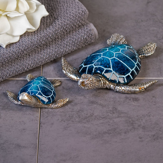 Schildkröte "Josie" aus Kunstharz in blau-silber beschichtet. 