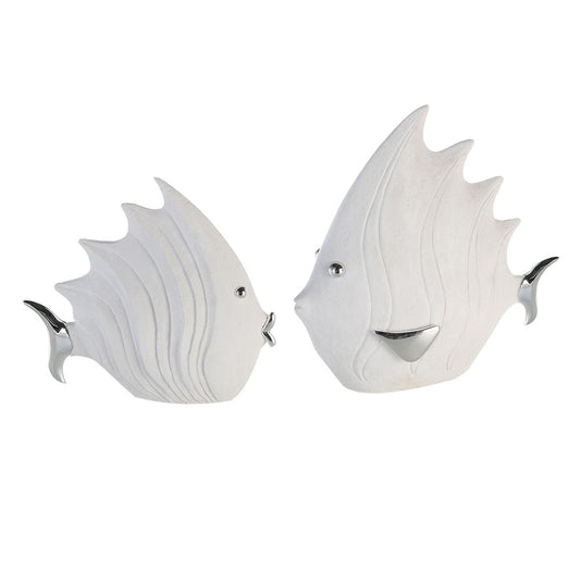 Die Figur "Fisch" in weißer Stein-Optik ist aus Kunstharz gefertigt. Durch die silberne Färbung von Augen, Mund und Flossen wurden tolle Akzente gesetzt. 