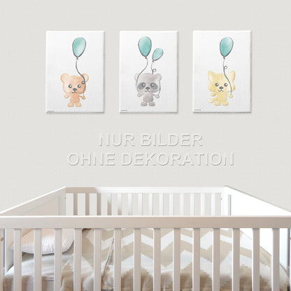 leinwand set "tierkinder", 3 verschiedene tiermotive mit luftballon auf weißem hintergrund (bär, panda und tiger), in kinderzimmer auf grauer tapete