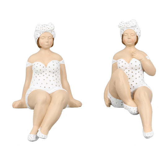 2er Set Figuren "Becky" in nostalgischer Badekleidung weiß mit grauen Punkten, Figuren in sitzender Haltung - perfekt als Kantensitzer.