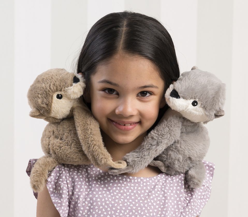 Warmies Kuschelfreunde Otter, braun-grau, mikrowellengeeignetes Wärmestofftier, das Wärme speichert und angenehm duftet
