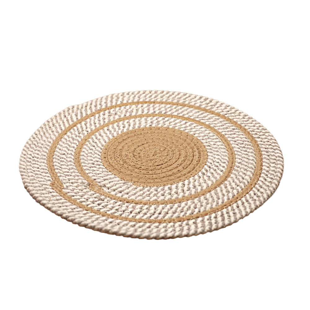 DECCARO Platzset Circle, 2er Set, rund aus geflochtener Baumwolle, mit kreisförmigen Mustern in grau-ocker-weiß.