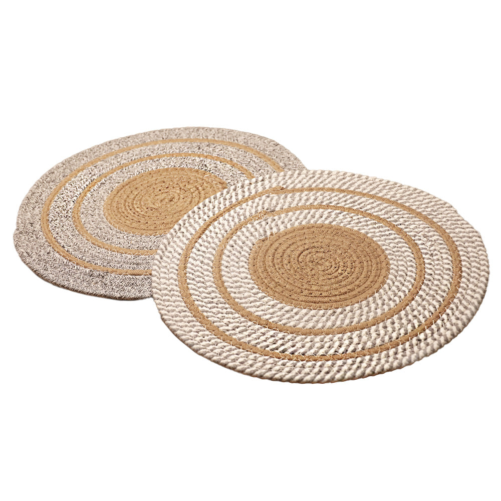 DECCARO Platzset Circle, 2er Set, rund aus geflochtener Baumwolle, mit kreisförmigen Mustern in grau-ocker-weiß.