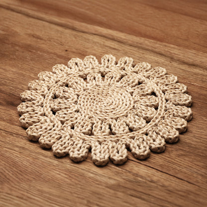 DECCARO Tischset Straw, mittel (33 cm Durchmesser) aus Rohrkolben (Naturmaterial). Handgearbeitetes, florales Muster, warmer Beigeton
