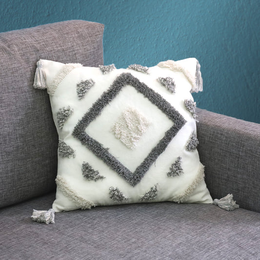 DECCARO Kissenhülle Hygge Diamond in weiß-grau im Boho-Style, Materialkombination aus natürlicher Textur und flauschigen Elementen sowie Dekopaspeln an den vier Ecken des Bezugs. 1 Stück, Größe 45 x 45 cm, quadratisch