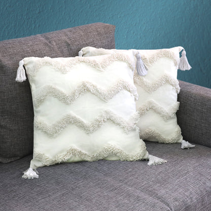 DECCARO Kissenhülle Hygge Zigzag in weiß, Materialkombination aus Polyester und Canvas sowie Dekopaspeln an den vier Ecken des Bezugs. 2 Stück, Größe 45 x 45 cm, quadratisch