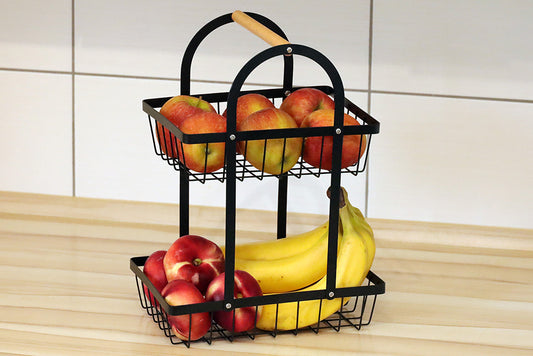 DECCARO Obstkorb/Etagere aus Metall, 2-stöckig, schwarz. Form Halbrund mit zwei Metallgitter Etagen und hellem Holzgriff am oberen, runden Ende.